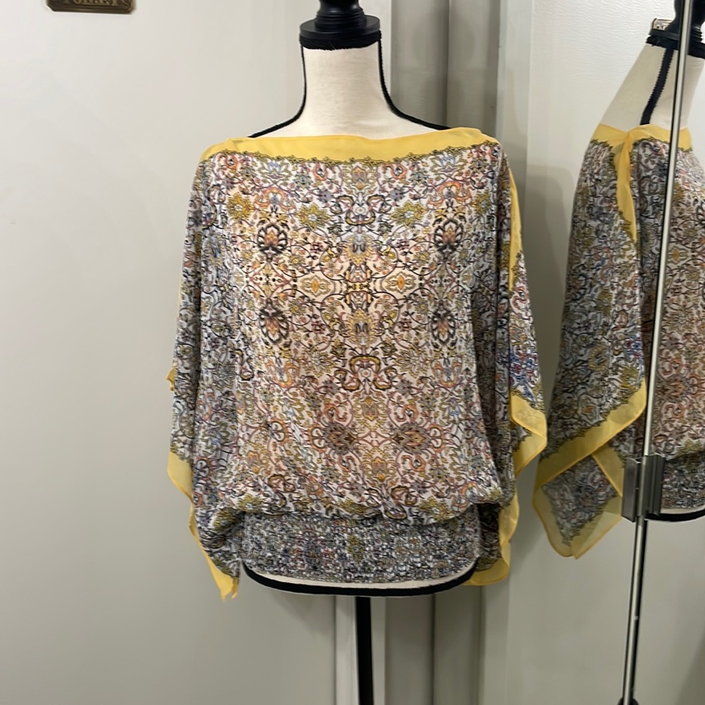 Short sleeve blouse
